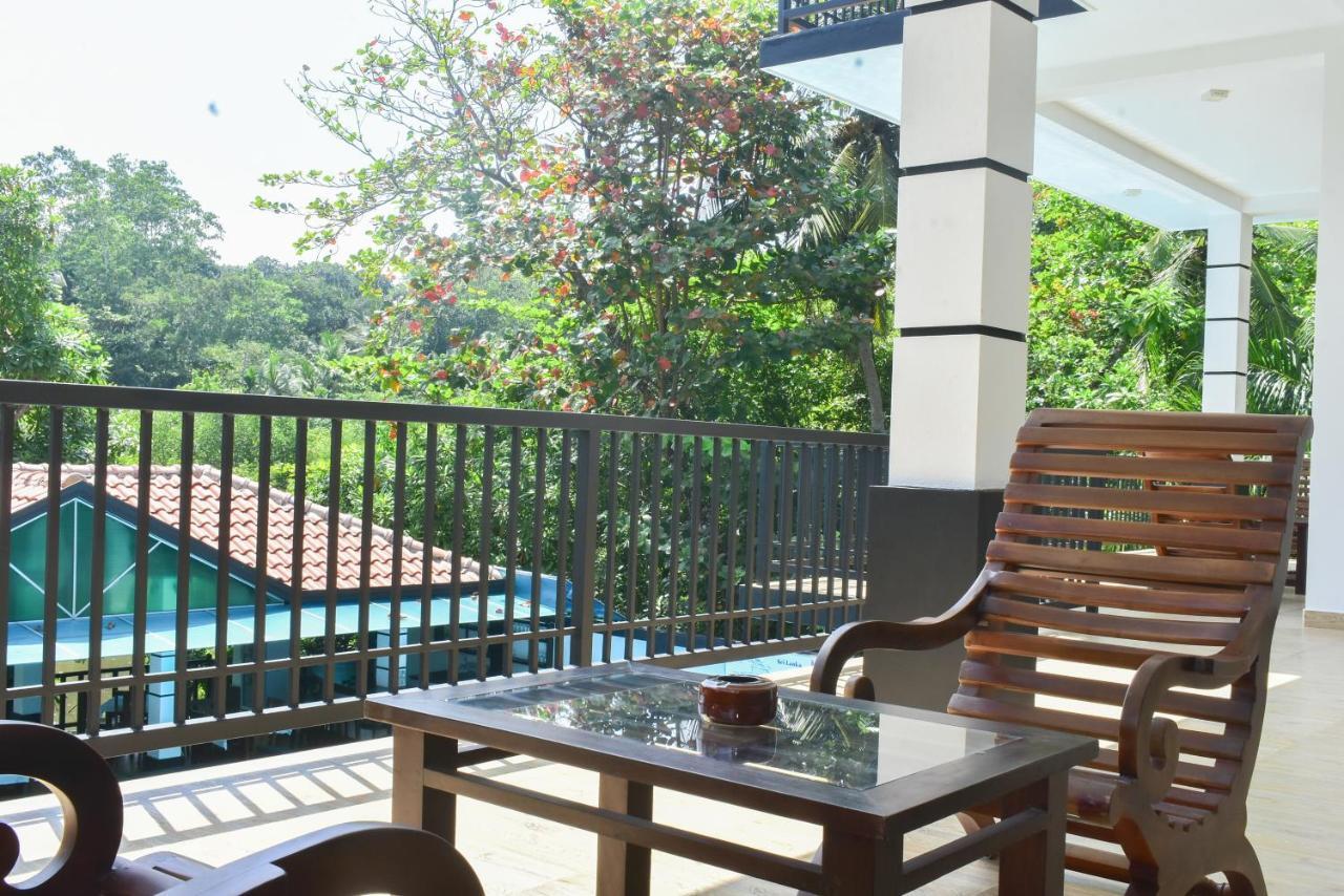 Minuri Villa Hikkaduwa Exterior photo