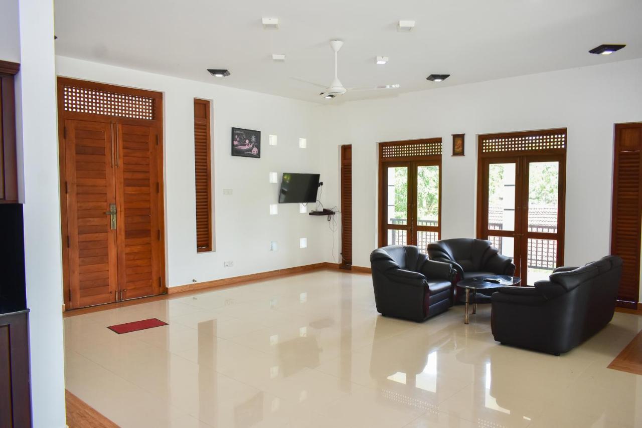 Minuri Villa Hikkaduwa Exterior photo